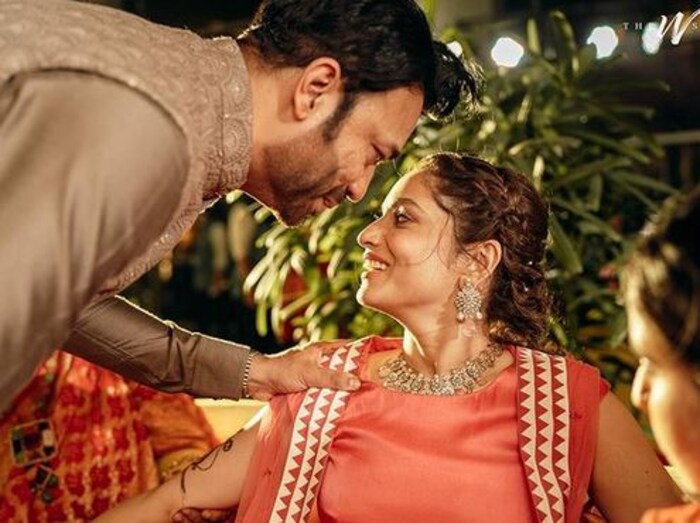 विकी आणि अंकिता एकमेकांना 4 वर्षांपासून डेट करत होते. त्यांनी अनेकवेळा सोशल मीडियावरून आपलं प्रेम व्यक्त केलं होतं.