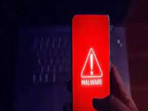 जर तुम्हीही Android Smartphone युजर्स असाल, तर सावध राहण्याची गरज आहे. धोकादायक जोकर मालवेअर केवळ डेटाच नाही, तर बँक अकाउंटमधील पैसेही उडवू शकतो.
