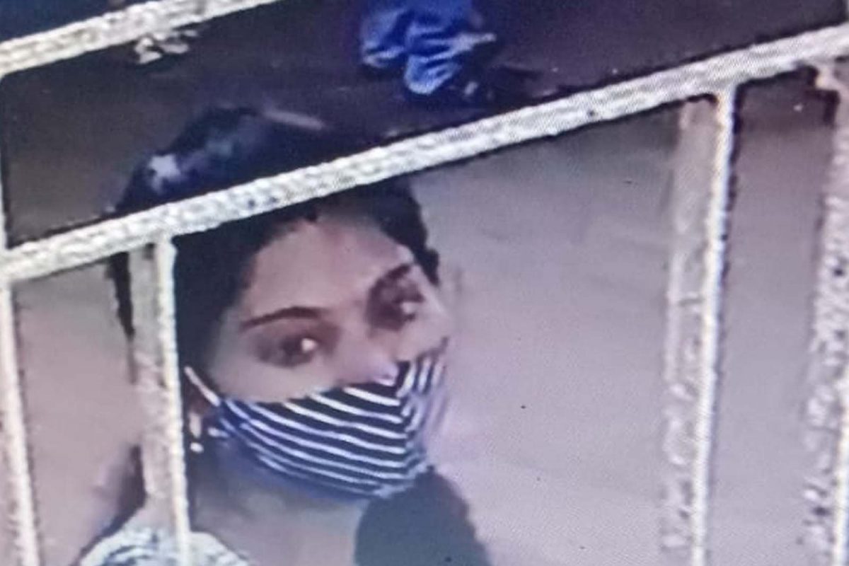 आरोपी पतीकडून पत्नीच्या मृतदेहाचे कापलेले शीर मिळवून ताब्यात घेण्याचा प्रयत्न रायगड पोलीस करत आहे.