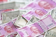 फॅक्ट्रीतून निघाला अन् घरी पोहोचेपर्यंतच झाला करोडपती; काही तासातच पालटलं नशीब फॅक्ट्रीतून निघाला अन् घरी पोहोचेपर्यंतच झाला करोडपती; काही तासातच पालटलं नशीब