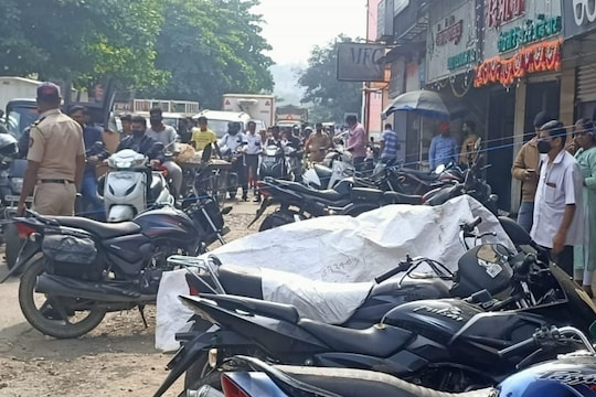 पुण्यात बांधकाम व्यावसायिकाला दिला भयंकर मृत्यू; 6 गोळ्या झाडून पाडला रक्ताचा सडा, धक्कादायक कारण समोर