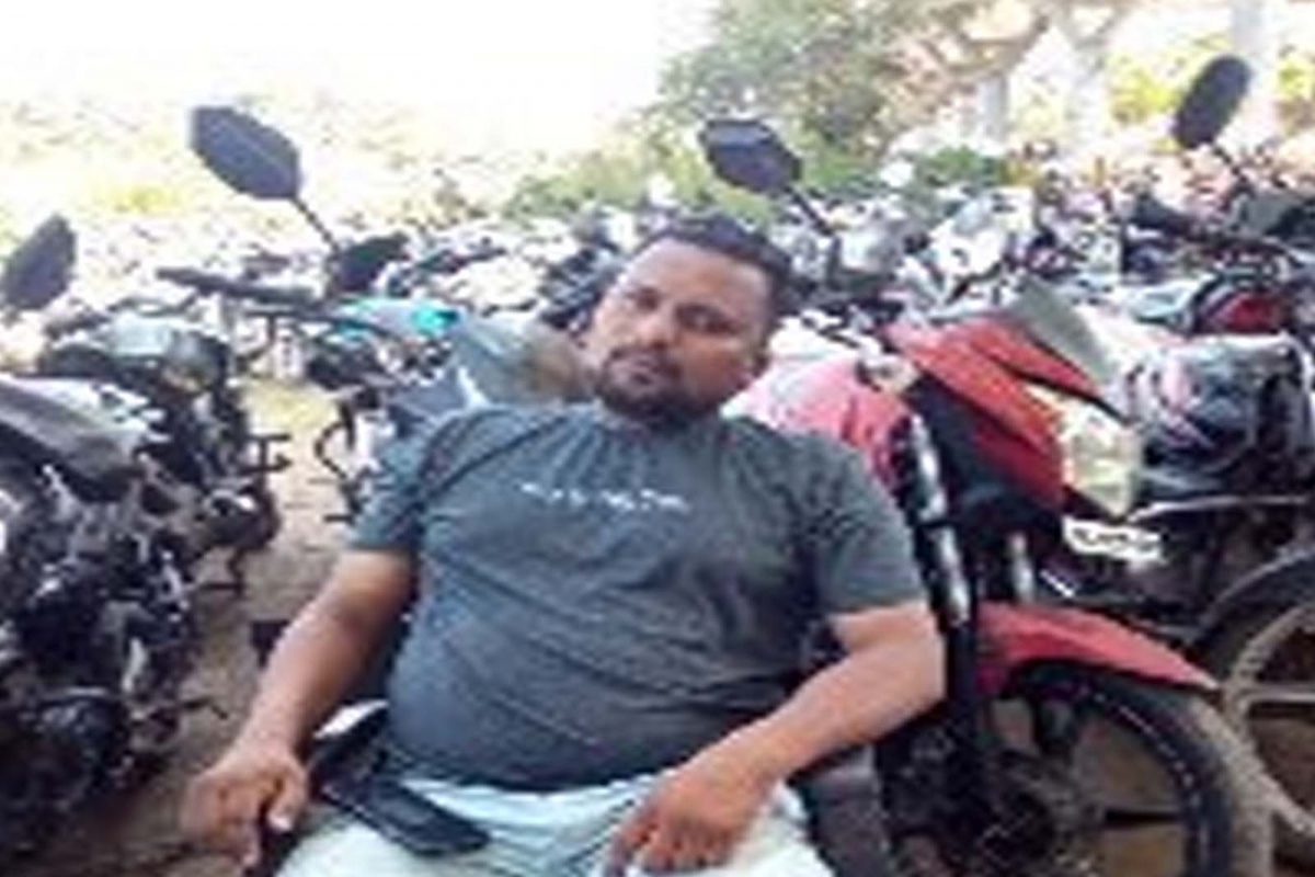 आरोपी रवीच्या पत्नीला मृत आनंद हा मुलगी मानायचा. त्यामुळे त्याचे घरी येणे जाणे होते.