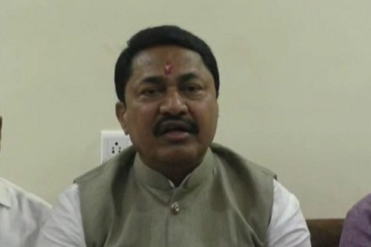 'भाजपने राज्यपाल भगतसिंग कोश्यारी यांच्या पाठीमागे राहून विधानसभा अध्यक्षपदाची निवडणूक पुढे ढकलली. हा प्रकार संपूर्ण महाराष्ट्राने पाहिला आहे.