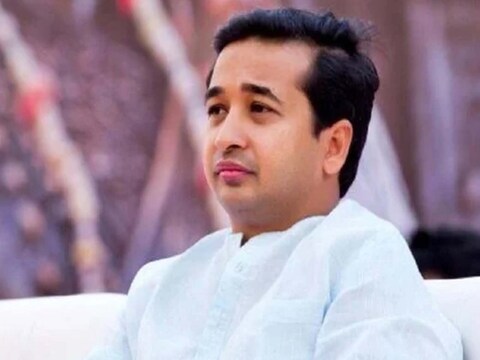  या निर्णयानंतर आमदार नितेश राणे आणि गोट्या सावंत यांना कधीही अटक होऊ शकते.

