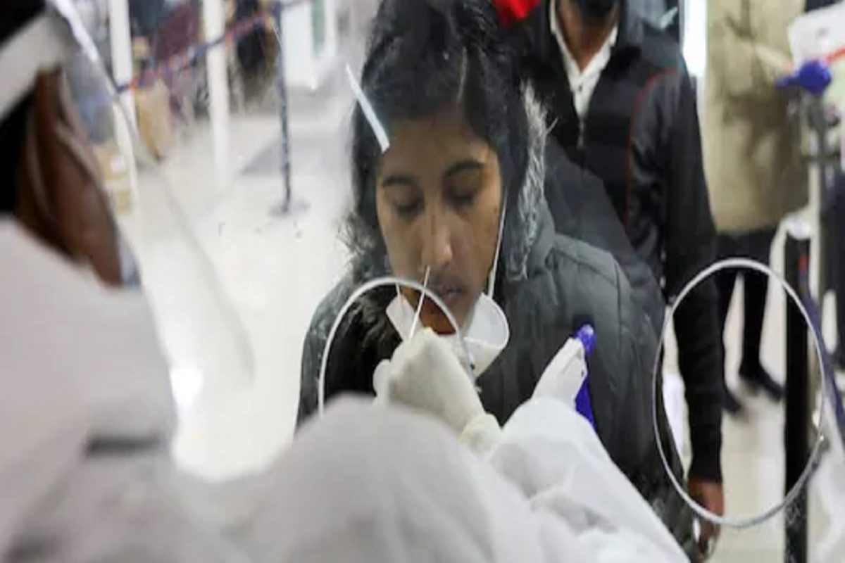 कोरोना लस घेतलेल्यांनाच Omicron ने गाठलं; ओमिक्रॉनबाधितांपैकी 91 टक्के Vaccinated