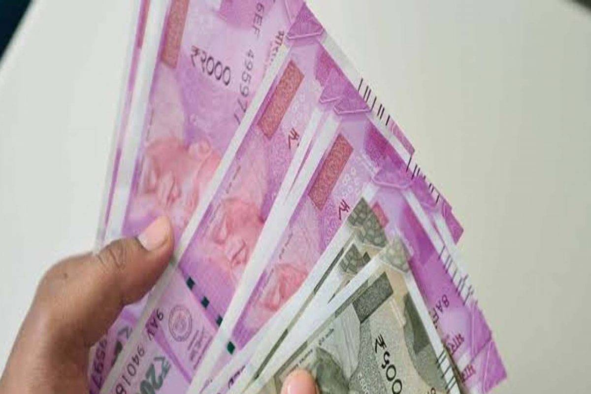 मागील दोन्ही विधानसभा निवडणुकी दरम्यान मतदारसंघामध्ये पैशाचा अक्षरशः पूर आला होता आणि आजही नगरपंचायत निवडणुकीसाठी...