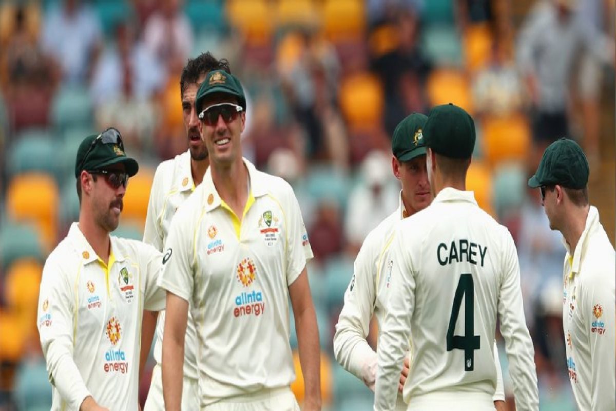 AUS vs ENG, Ashes 1st Test : ऑस्ट्रेलियाच्या नव्या कॅप्टनचा धडाका, इंग्लंड पहिल्या इनिंगमध्ये झटपट ALL OUT