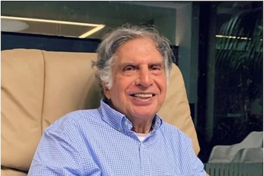 Happy Birthday Ratan Tata: 84वा वाढदिवस साजरा करतायंत रतन टाटा, जाणून घ्या त्यांच्याविषयी