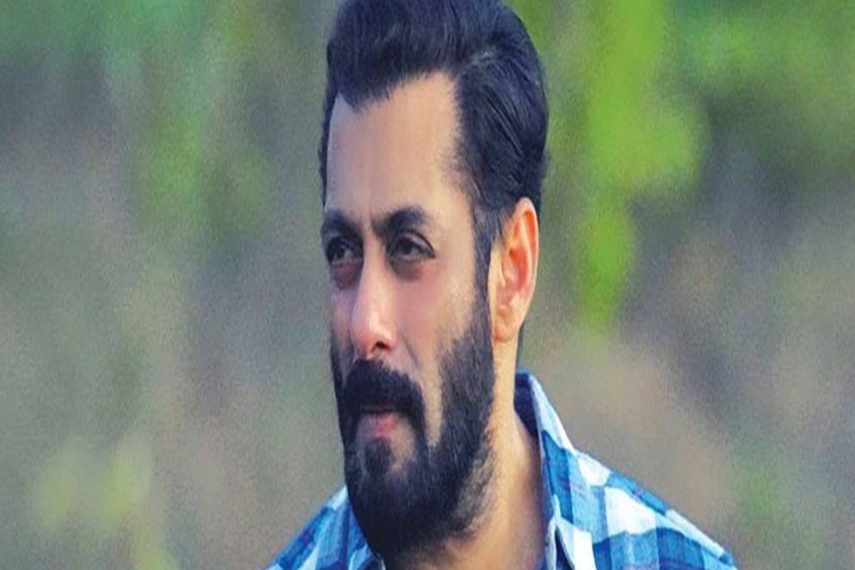 पनवेलच्या रस्त्यावर रिक्षा चालवताना दिसला Salman Khan, चाहत्यांची अशी होती रिअॅक्सन