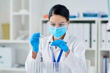 Career Tips: विज्ञानात आवड असेल तर Scientist म्हणून करा करिअर; कसं? वाचा माहिती