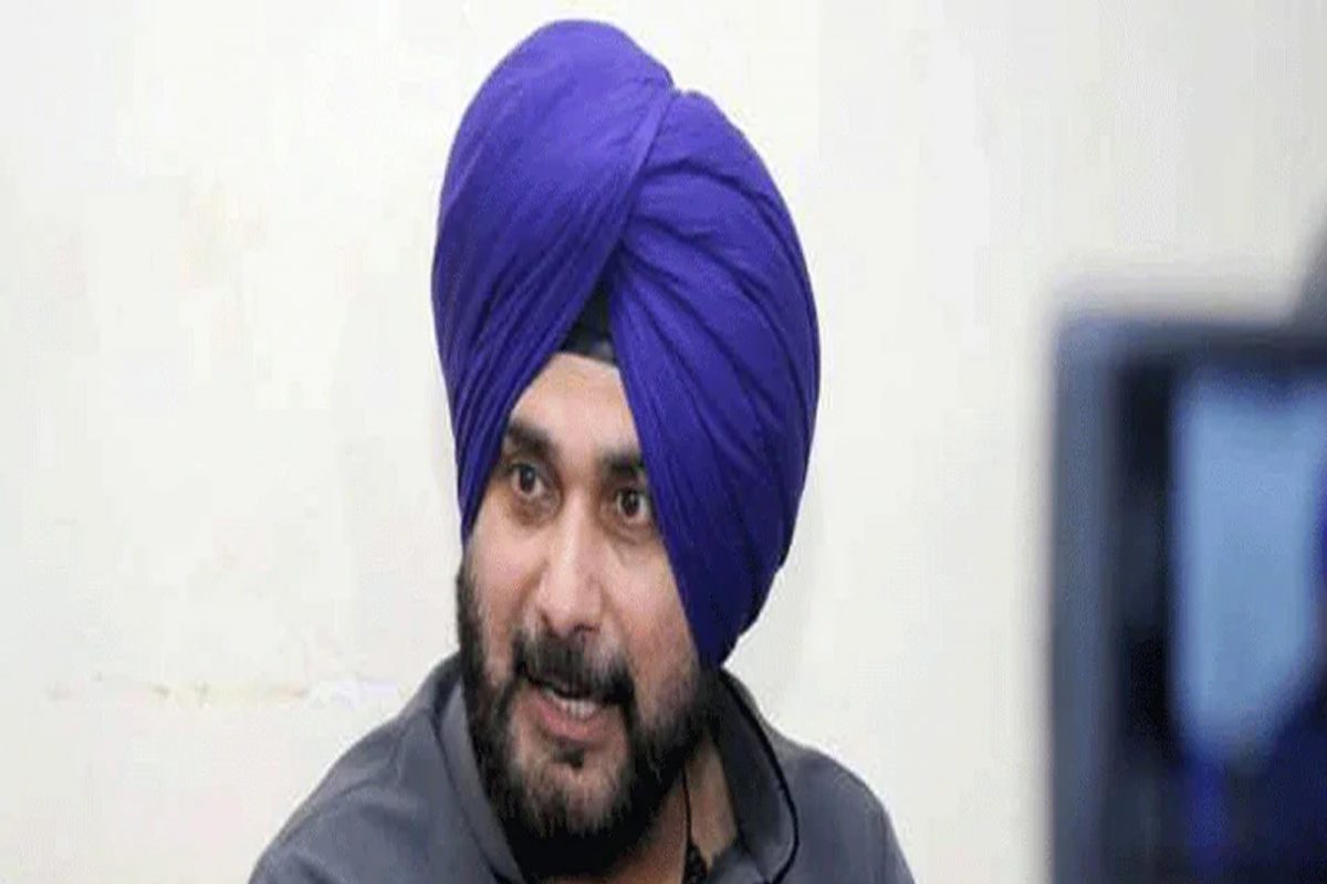 नवज्योतसिंग सिद्धू यांच्या कुत्र्याच्या ग्रॅज्युएटचा किस्सा ऐकून म्हणाल हे तर काहीच नाय!