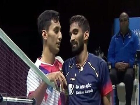भारताचा स्टार बॅडमिंटनपटू किदंबी श्रीकांतनं (Kidambi Srikanth) इतिहास रचला आहे. त्याने तरूण शटलर लक्ष्य सेनचा (Lakshya Sen) पराभव करत BWF वर्ल्ड चॅम्पियनशिप  (BWF World Championship) स्पर्धेच्या फायनलमध्ये प्रवेश केला आहे.