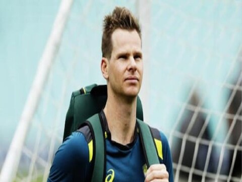 इंग्लंड विरुद्ध ऑस्ट्रेलिया (England vs Australia) यांच्यात सध्या प्रतिष्ठेची अ‍ॅशेस सीरिज सुरु  (Ashes Series) आहे. या सीरिजमधील दुसऱ्या टेस्टमध्ये स्टीव्ह स्मिथ (Steve Smith) कॅप्टन आहे. 