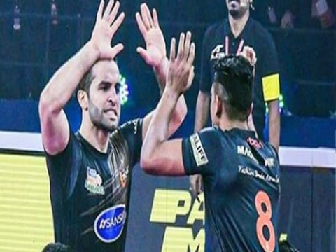 प्रो कबड्डी लीगच्या (Pro Kabaddi League) आठव्या सिझनमध्ये शुक्रवारी 3 सामने होणार आहेत. यामधील यू मुंबा (U Mumba) च्या लढतीकडं मराठी फॅन्सचं विशेष लक्ष असेल.