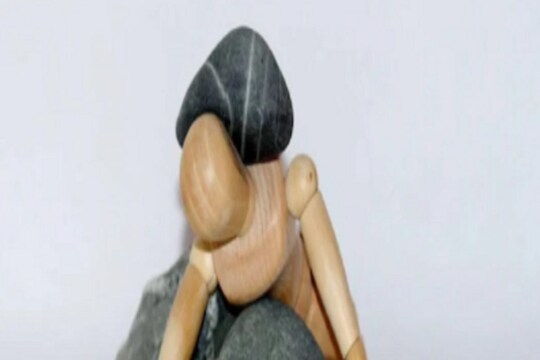 Vastu Tips: बघता-बघता श्रीमंत लोकही अशी होतात कंगाल; वास्तुशास्त्रानुसार या चुका करणं टाळा