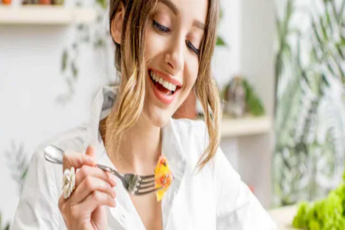 Diet For Vegetarians: शाकाहार करणाऱ्यांनो तुमच्या आहारात 'या' गोष्टी आहेत का? नसेल तर लगेच करा समावेश