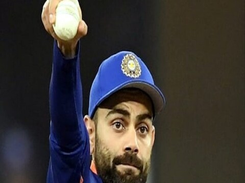 टीम इंडियाच्या टेस्ट टीमचा कॅप्टन विराट कोहलीने (Virat Kohli) मुंबईत घेतलेल्या पत्रकार परिषदेत गेल्या काही दिवसांपासून गाजत असलेल्य़ा प्रश्नांना उत्तरं दिली आहेत.