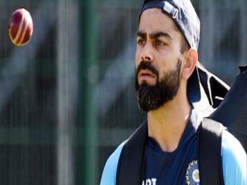 भारत विरुद्ध दक्षिण आफ्रिका (India vs South Africa) यांच्यातील आगामी सीरिज ओमिक्रॉन (Omicron) या कोरोनाच्या नव्या व्हायरंटमुळे संकटात आली आहे.