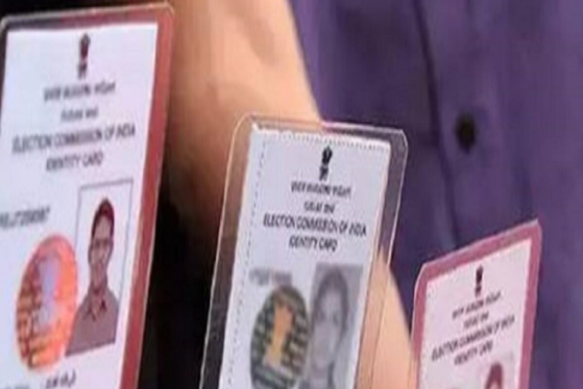 तुम्हालाही बदलायचा आहे मतदान ओळखपत्रावरील पत्ता? अशी आहे सोपी प्रक्रिया