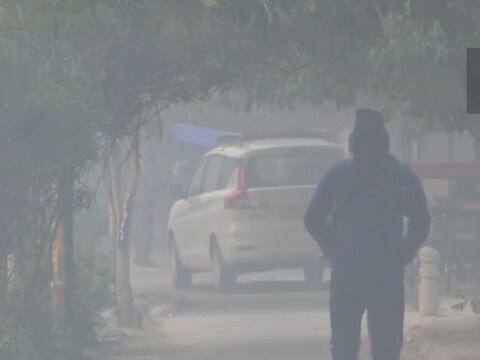 Weather Forecast Today: राजस्थान ते विदर्भादरम्यान निर्माण झालेला कमी दाबाचा पट्टा (Low pressure area) आता क्षीण झाला आहे. त्यामुळे राज्यातील किमान तापमानात किंचित घट (Temperature in maharashtra) झाली आहे.  
