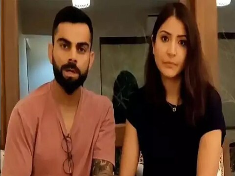 टीम इंडियाचा टेस्ट टीमचा कॅप्टन विराट कोहलीनं (Virat Kohli) मुंबईमध्ये घेतलेल्या पत्रकार परिषदेत निवड समितीने फक्त दीड तास आधी आपल्याला वन-डे टीमच्या कॅप्टन पदावरून हटवण्यात येणार असल्याचा खुलासा केला आहे. विराट कोहलीची वनडे कॅप्टन्सी गेल्यानंतर आता त्याची पत्नी अनुष्का शर्मालाही मोठा धक्का बसला आहे. 