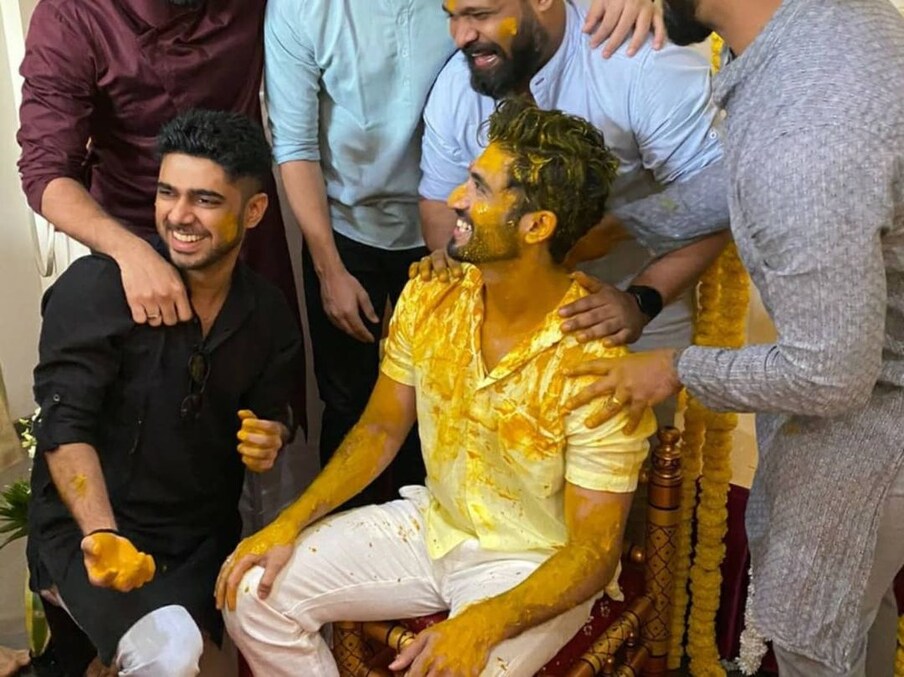 या दोघांच्या लग्नाची चर्चा सोशल मीडियावर रंगली आहे. (फोटो साभार- rajshrimarathi insta पेज)