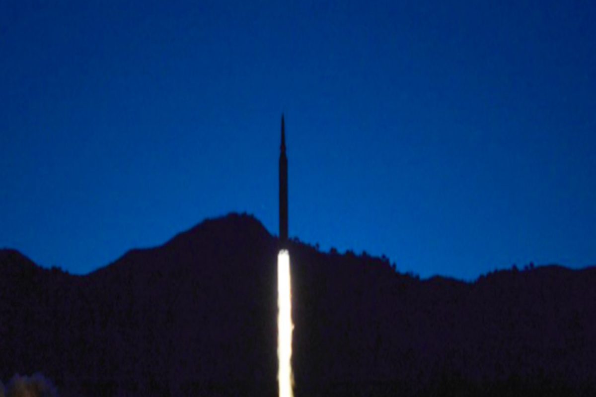 मिसाईल टेस्टनंतर किम जोंगला बायडेन यांचा दणका, दक्षिण कोरिया आणि रशियाचे 5 जण Blacklist मध्ये