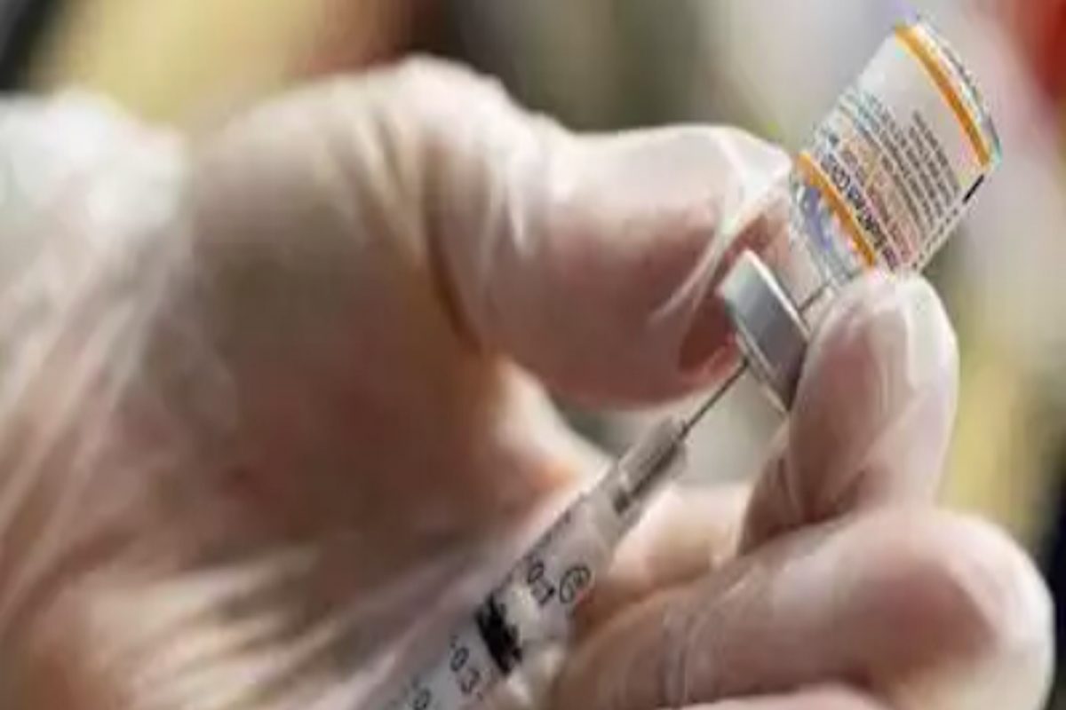 मुलांना कोरोना लसीपासून ‘बचावण्यासाठी’ आईनेच केलं अपहरण, वडिलांच्या तक्रारीनंतर पोहोचली तुरुंगात