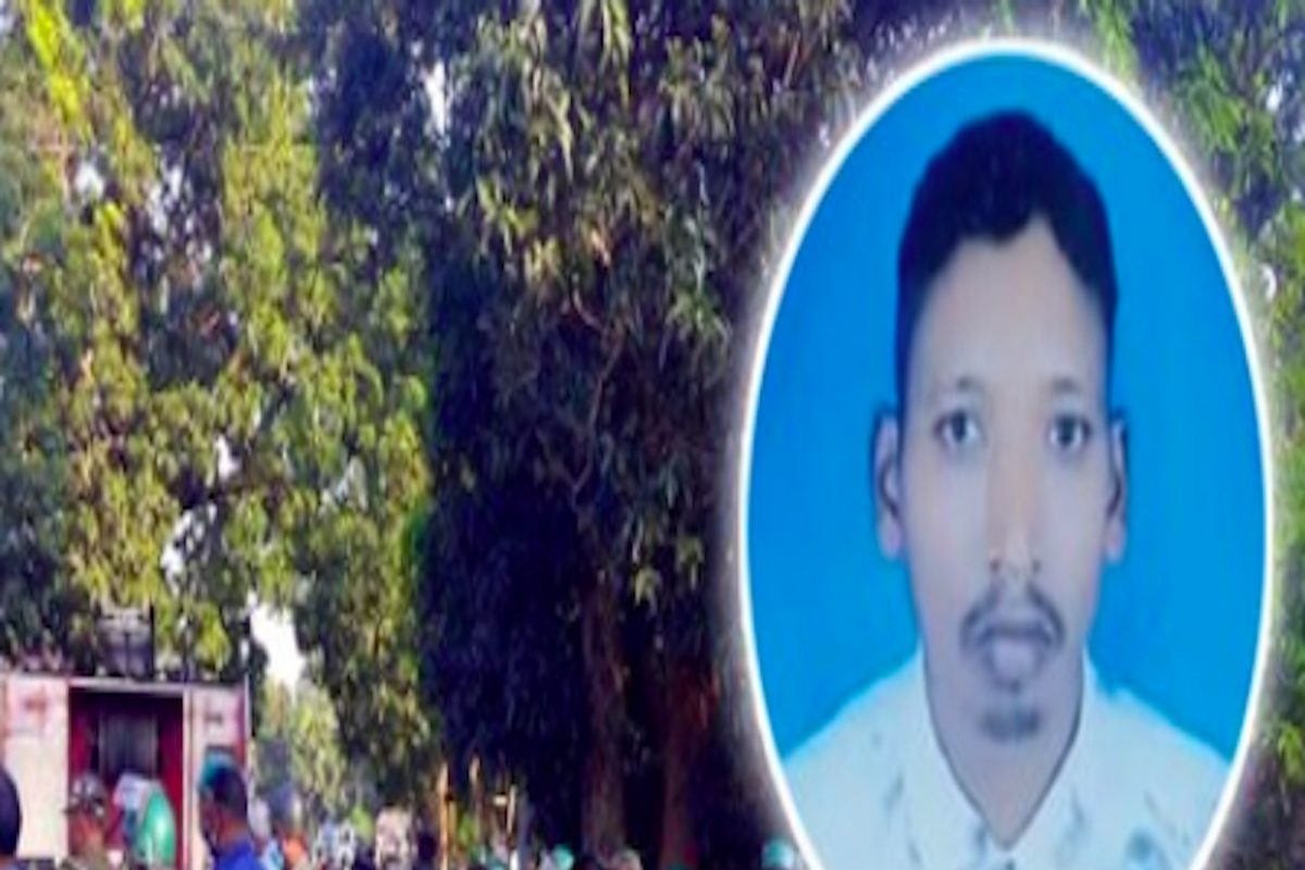 Mob Lynching: गावकऱ्यांचं सैतानी कृत्य, झाड तोडल्याच्या रागातून अमानूष मारहाण करत जिवंत जाळलं