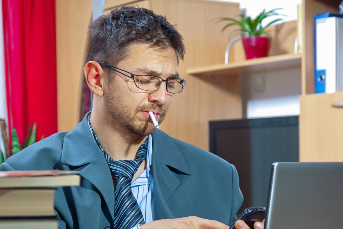 वयाच्या 40 नंतर आरोग्याच्याबाबतीत अनेकजण या 6 चुका करतात; आयुष्यभर भोगावे लागतात परिणाम