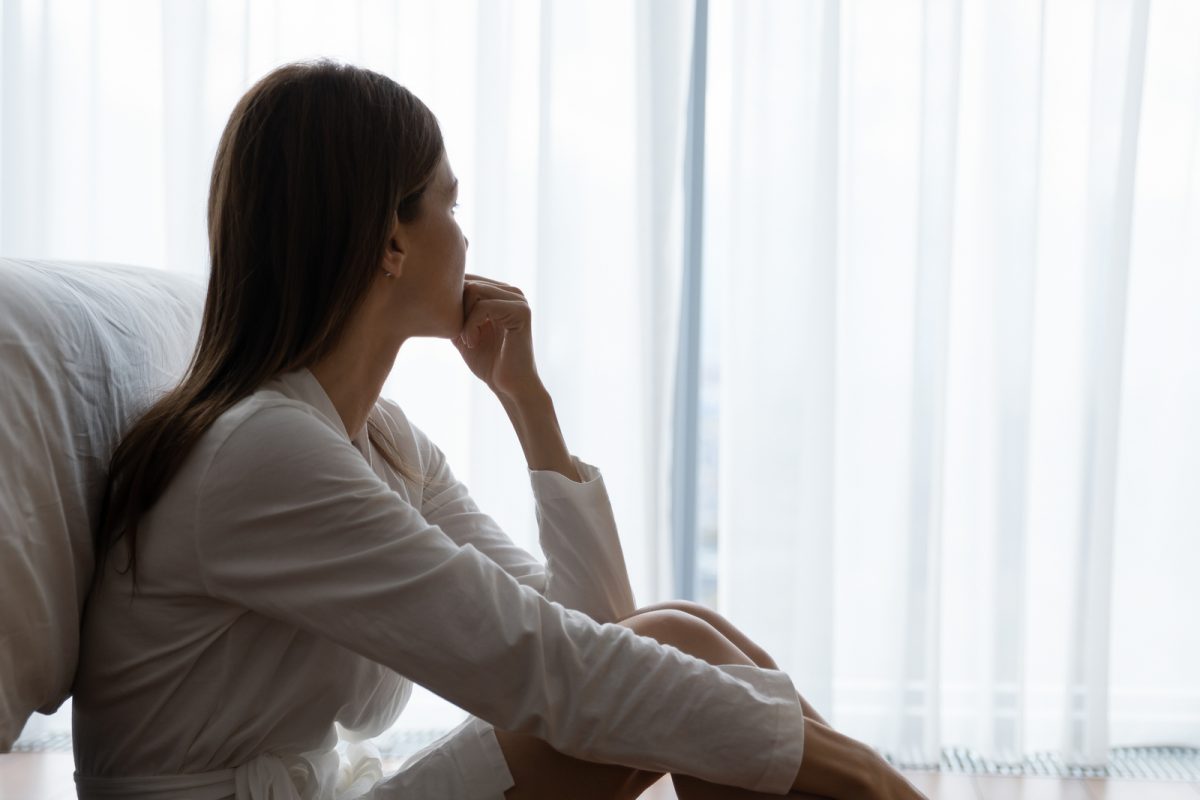 Depression Recovery: तुम्ही डिप्रेशनमधून बाहेर येताय! या 5 लक्षणांवरून स्वत:च ओळखू शकाल