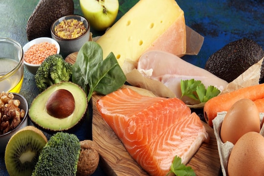 Diet Tips: धावपळ, कामात सतत बिझी असणाऱ्यांनी या गोष्टी आहारात घ्या; नेहमी उत्साही-निरोगी राहाल