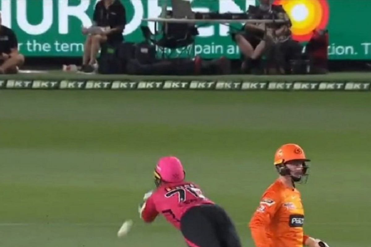 BBL Final मध्ये टीम गोत्यात, कोचलाच खेळवण्याची नामुष्की