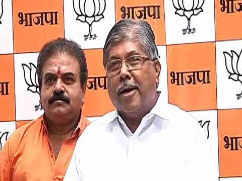 मुख्यमंत्री उद्धव ठाकरे यांनी तब्येत बरी होईपर्यंत अन्य नेत्याकडे मुख्यमंत्रीपदाची जबाबदारी दिली पाहिजे, असा टोला भाजपचे (BJP) प्रदेशाध्यक्ष चंद्रकांत पाटील (Chandrakant Patil) यांनी लगावला आहे. 