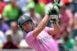 AB de Villiers ची बॅट तळपली, केवळ 31 चेंडूत 16 षटकारांसह ठोकले शतक