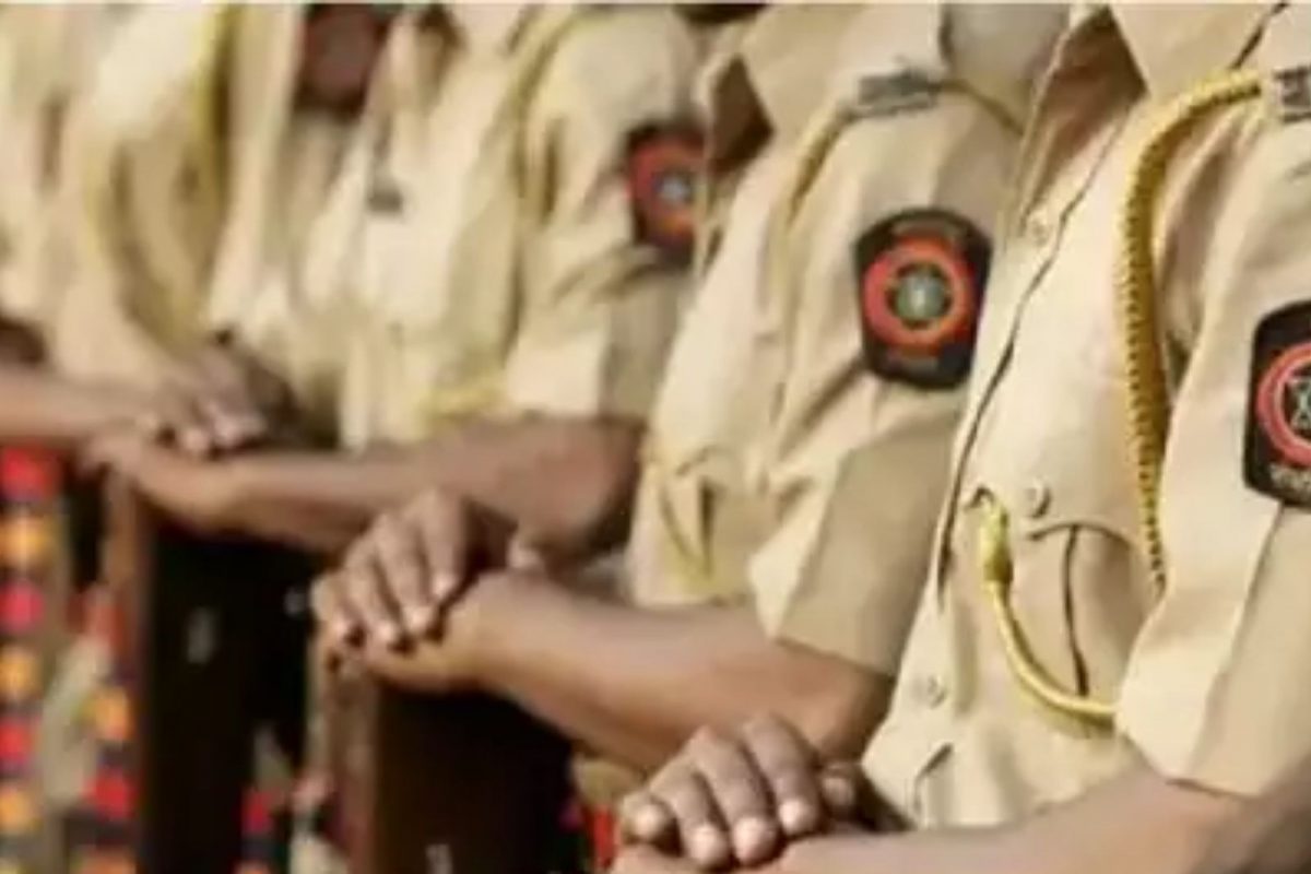 राज्याच्या पोलीस दलाला कोरोनाचा विळखा, तब्बल 2 हजार 497 पोलिसांचा रिपोर्ट पॉझिटिव्ह!
