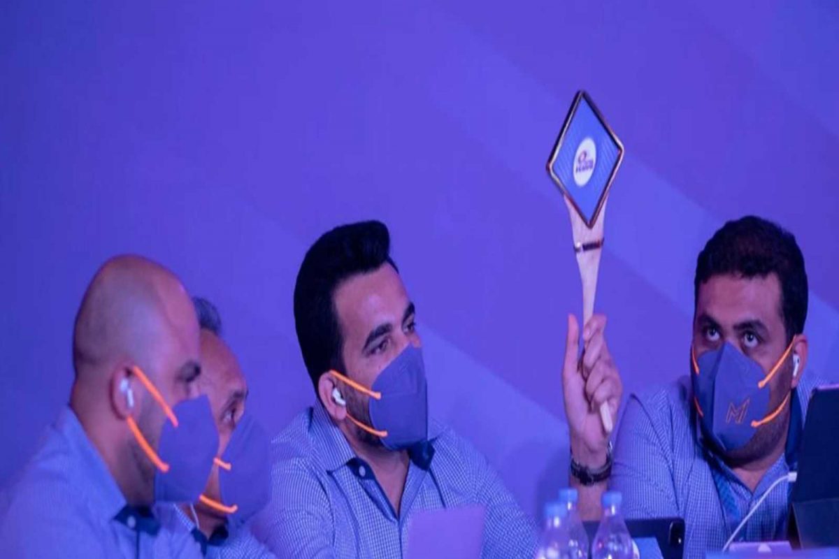 IPL Auction 2022 : 7 वर्षांनी लिलावात उतरणार सगळ्यात धोकादायक खेळाडू, बोलीचे विक्रम मोडणार!