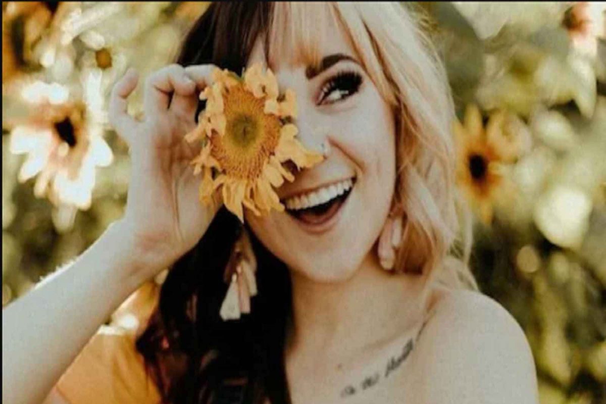 महिला ऑनलाईन लघवी विकून कमवते बक्कळ पैसा, एक कप युरीनची किंमत तब्बल...