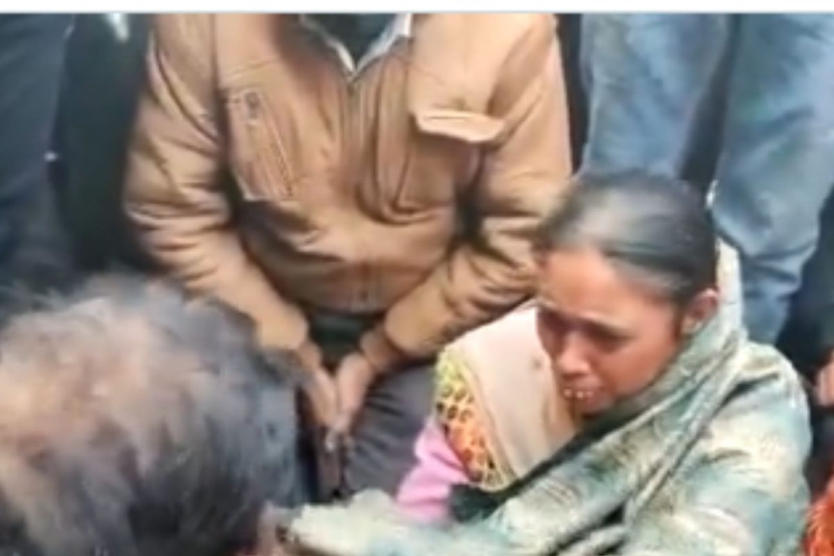 'आधी तू मला मार म्हणत स्वत:च्याच लगावली कानशिलात'; BJP मंत्र्याचा तो VIDEO होतोय व्हायरल