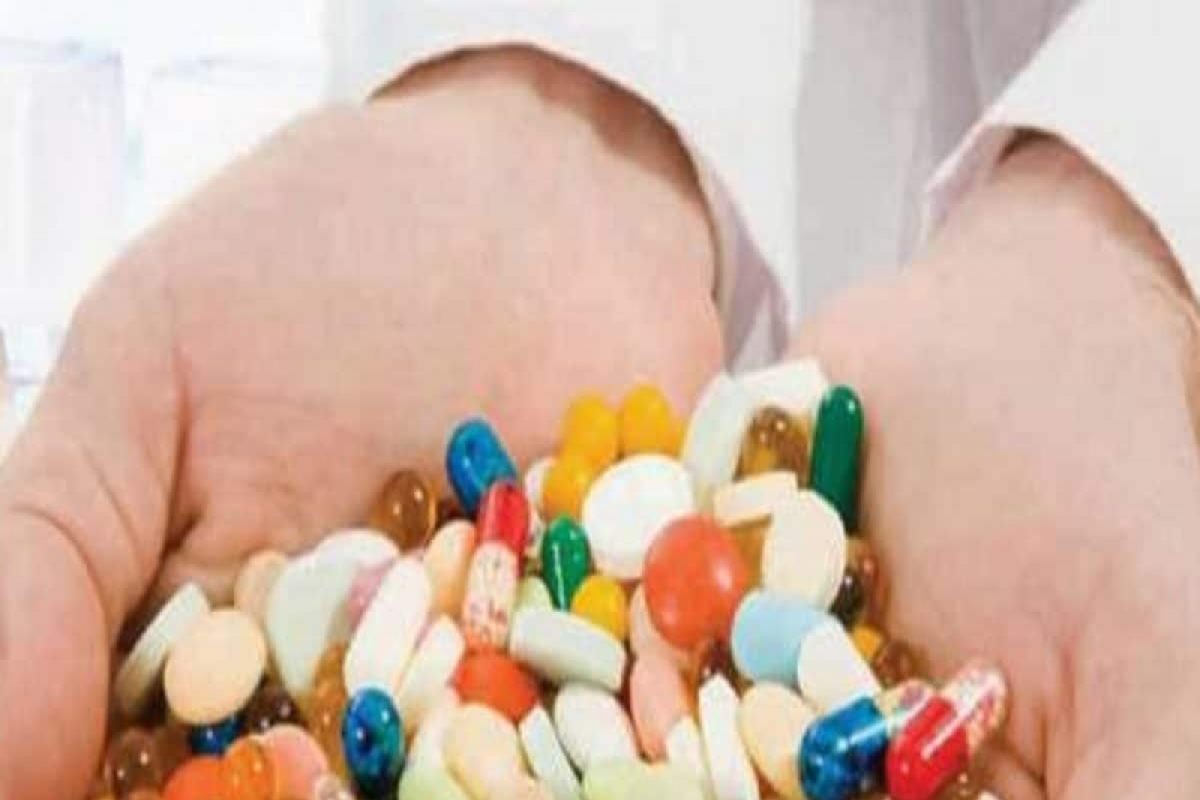 आता QR कोडद्वारे ओळखता येणार बनावट औषधं; 'या' दिवसापासून लागू होणार नियम