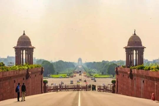 देशाचा गौरवशाली इतिहास अनुभवण्यासाठी 'या' स्थळाला द्या भेट! पैसा वसुल होईल दिल्ली ट्रीप