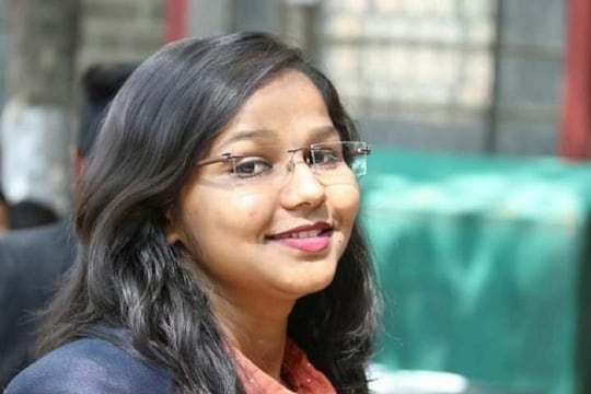 UPSC: घरीच केला अभ्यास अन् पहिल्याच प्रयत्नात UPSC पास, बीडच्या शेतकऱ्याच्या मुलीची गगनभरारी