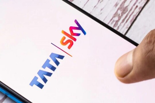 आता Tata Sky चं झालं नामांतर; नेटफ्लिक्स, अ‍ॅमेझॉन प्राइमसह प्लानमध्ये मिळणार 'या' 13 OTT सेवा