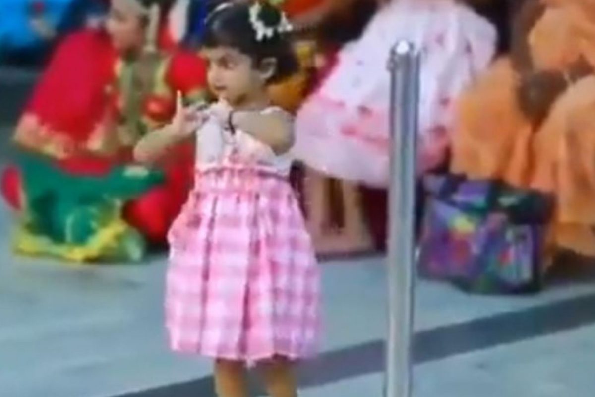 चिमुकलीचा जबरदस्त क्लासिकल डान्स पाहून घालाल तोंडात बोटं; VIDEO एकदा बघाच