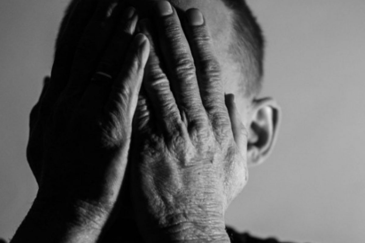 एकेकाळी होता अरबपती; एका चुकीनं थेट रस्त्यावरच आणलं, आता खात्यात उरले केवळ 10 हजार