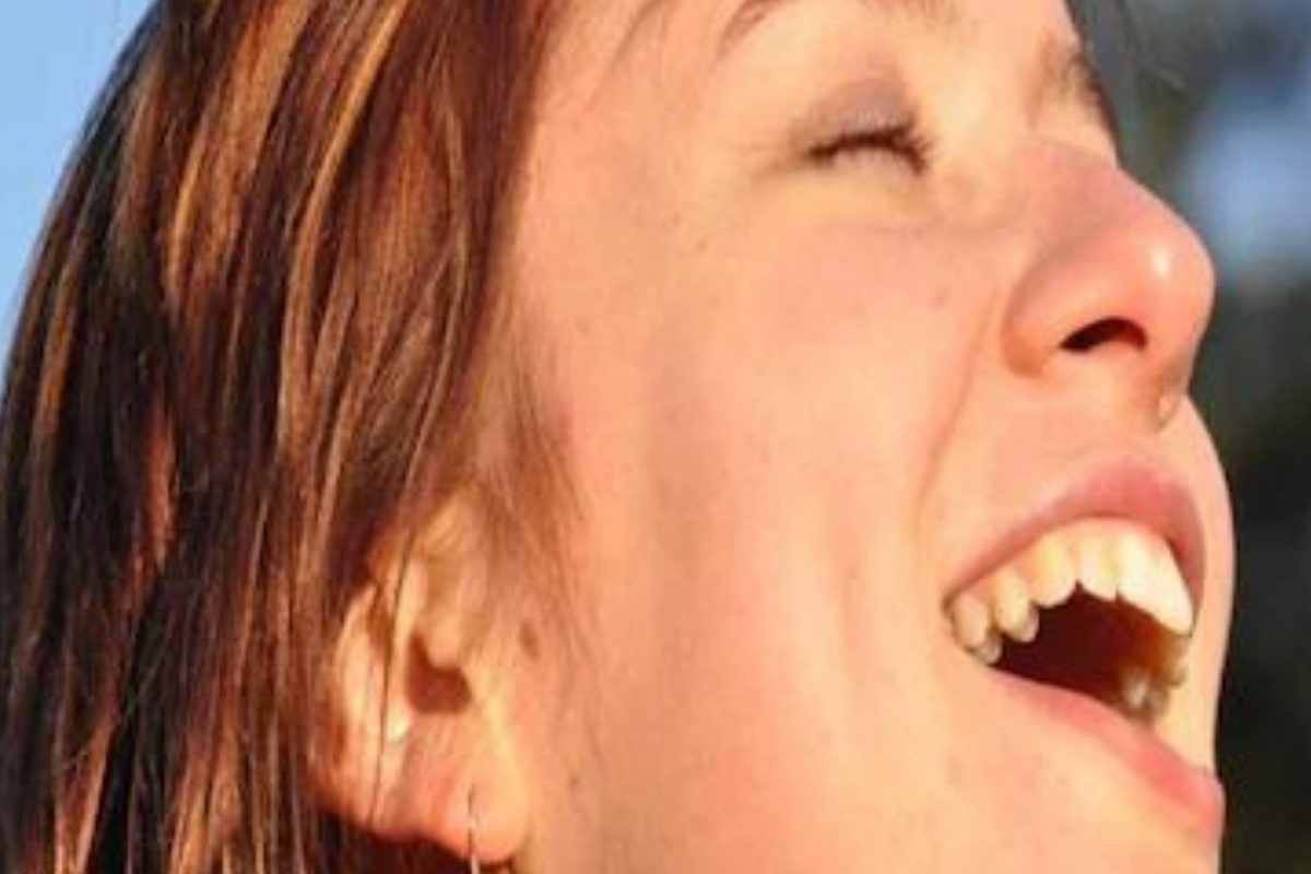 आता प्रिस्क्रीप्शनमध्येच डॉक्टर देणार 'हसण्याचं औषध'; जाणून घ्या नेमकी काय आहे संकल्पना