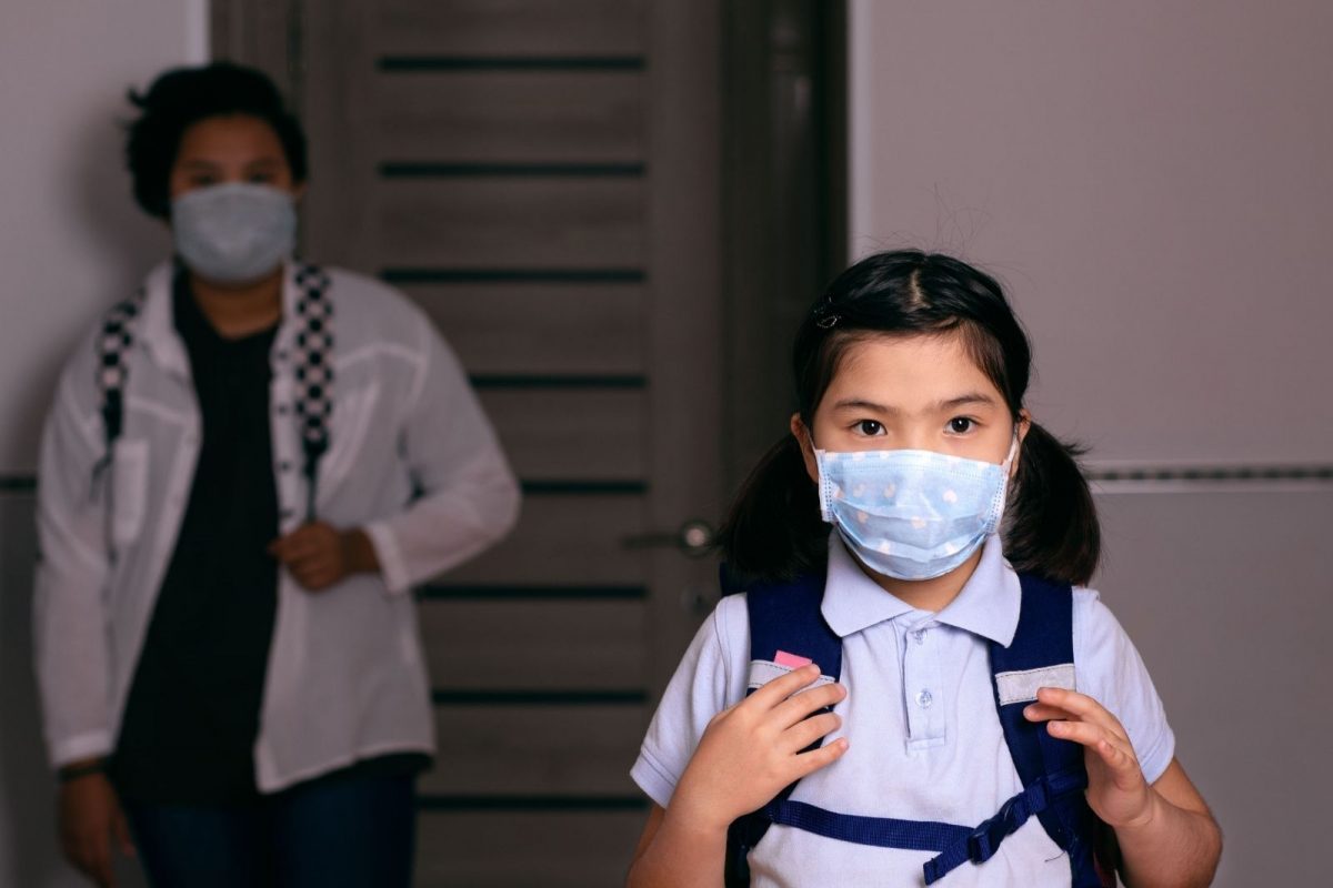 मुलांना शाळेत पाठवू की नको? पालक म्हणून तुमचा होतोय गोंधळ; आधी डॉक्टर काय म्हणाले पाहा