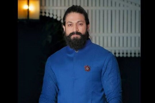 KGF सुपरस्टार यशचे वडील होते बस ड्रॉयव्हर?अभिनेत्याचा खडतर जीवनप्रवास पाहून व्हाल थक्क