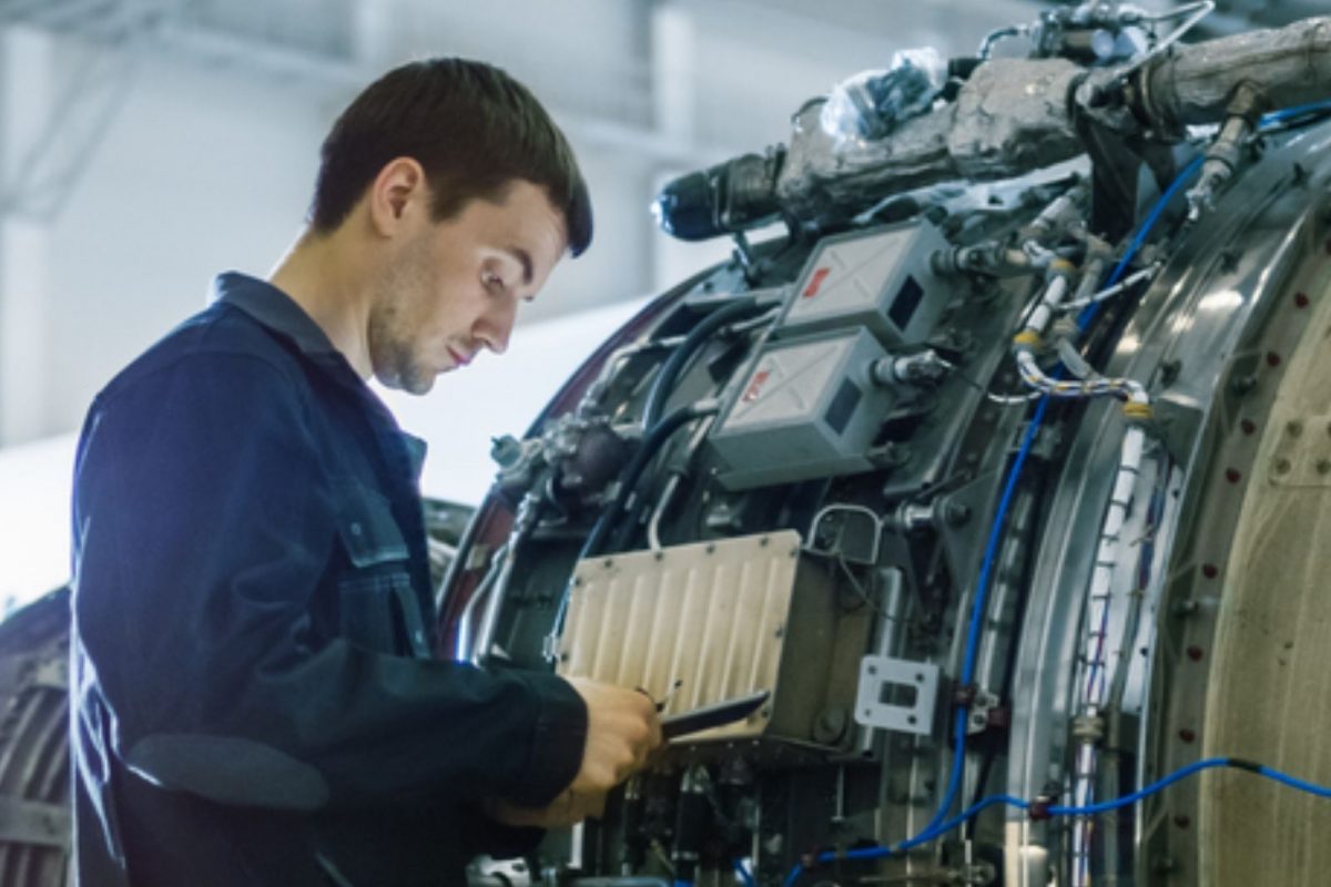 रोस्पेस इंजिनिअरिंगमध्ये शिक्षण आणि करिअर