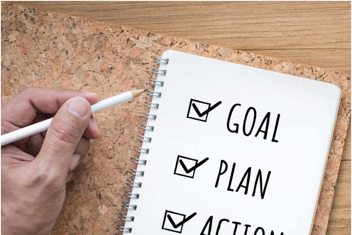 करिअरमध्ये सतत पुढे जाण्यासाठी टॅलेंटच नाही तर 'या' गोष्टीही ठरतात फायदेशीर; आताच फॉलो करा टिप्स